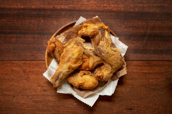 Plate of original recipe fried chickens — Stock Photo, Image