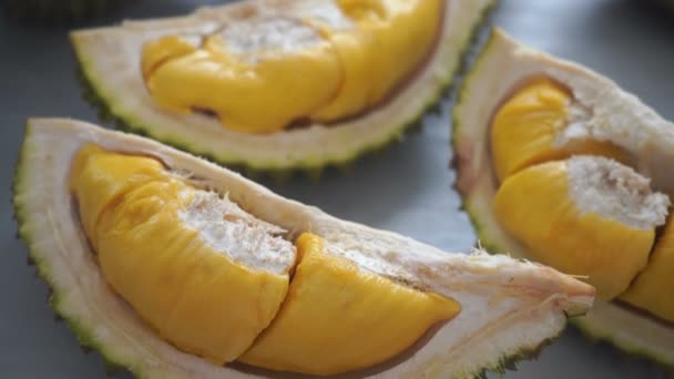 Malajsie Slavný Ovoce Durian Musang King Sladká Zlatá Smetanová Dužnina — Stock video