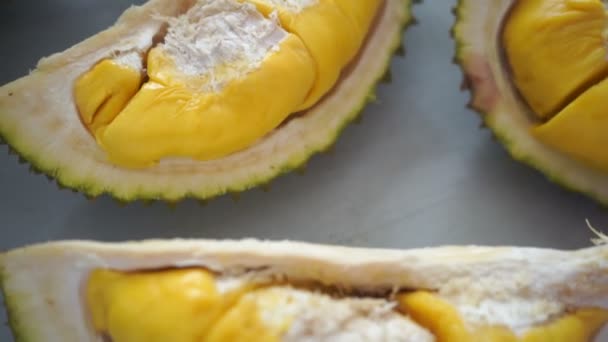 Malásia Frutas Famosas Durian Musang Rei Doce Carne Cremosa Dourada — Vídeo de Stock