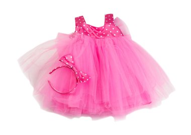 Pembe dantel bebek elbise. Beyaz arka plan üzerinde izole.