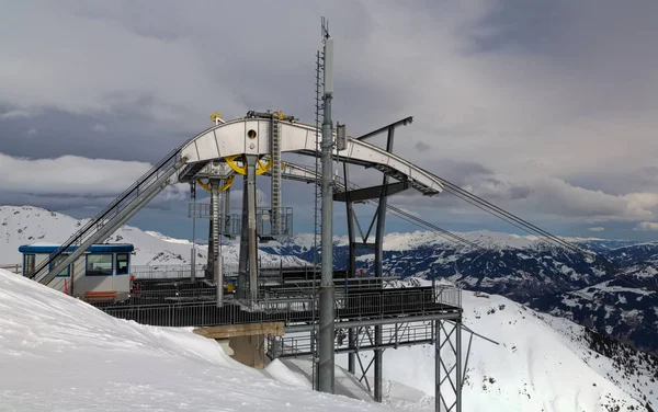 Övre Bergbanestationen Skidorten Österrike — Stockfoto