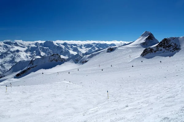 Blick auf eine der Pisten im Skigebiet Solden — Stockfoto