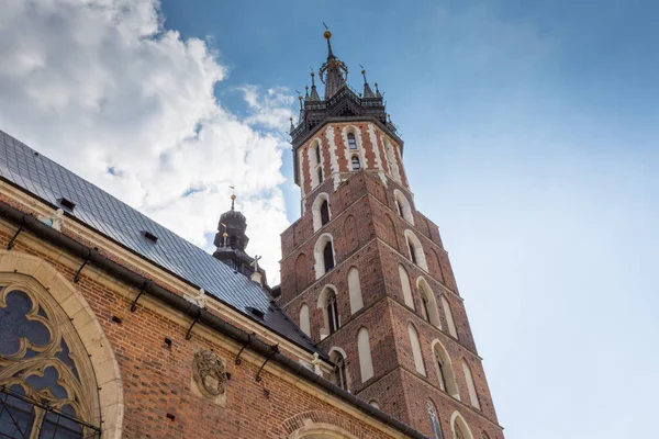 Mariacki church tower in Krakow in Poland — Stock Photo, Image