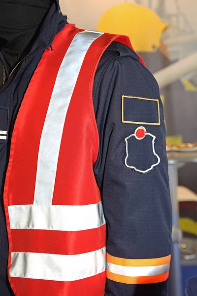 Röd Säkerhetsväst Mannen Uniform — Stockfoto