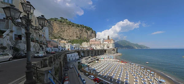 Amalfi Olaszország Június 2014 Emberek Homokos Strand Amalfi Olaszország — Stock Fotó