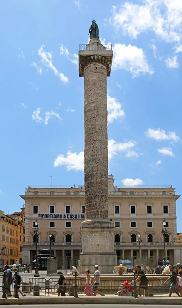 Roma Italia Junio 2014 Columna Victoria Romana Marco Aurelio Piazza — Foto de Stock