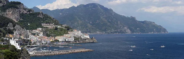 Amalfi Itália Junho 2014 Panorama Longo Paisagem Costeira Amalfi Itália — Fotografia de Stock