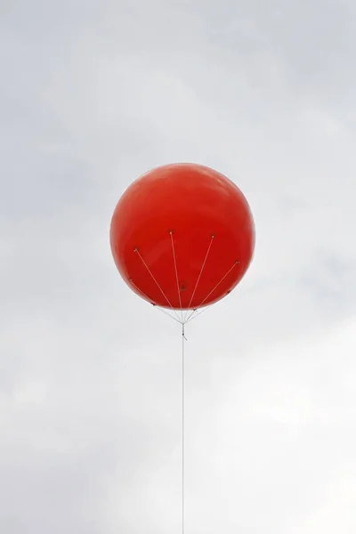 Röd Reklam Ballong Fylld Med Helium Gas — Stockfoto