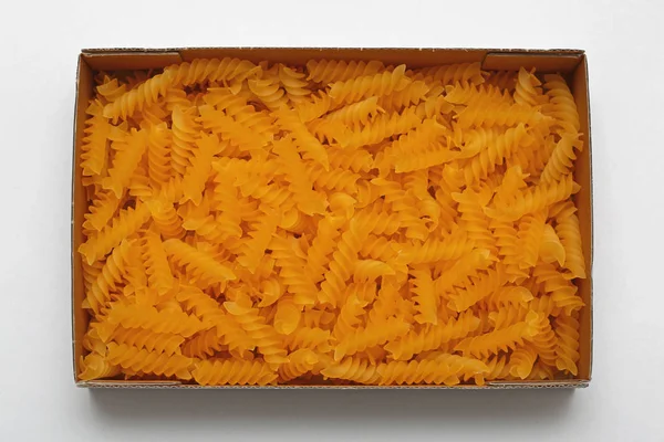 玉米玉米面食 Fusilli 螺旋面筋免费箱 — 图库照片
