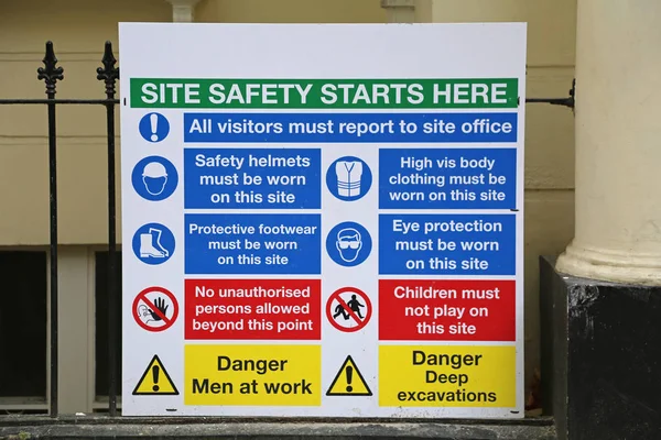 Construction Site Safety Starts Here Mandatory Information Board — Stock Photo, Image