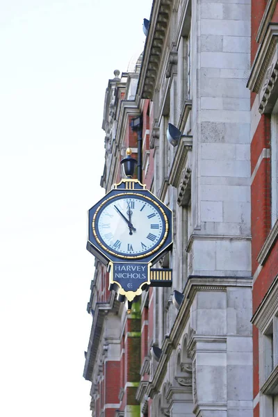 Londýn Velká Británie Listopadu 2013 Harvey Nichols Clock Luxusní Obchodní — Stock fotografie