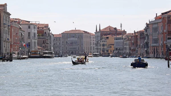 Venedig Italien Juli 2013 Gondola Och Båttrafik Canal Grande Venedig — Stockfoto