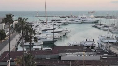 Lüks Yat ve Yelkenli Cannes Harbour