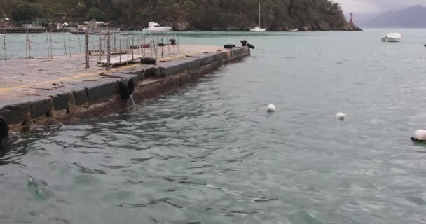 Langer Steinpier Dock Ligurischen Meer Italien — Stockvideo