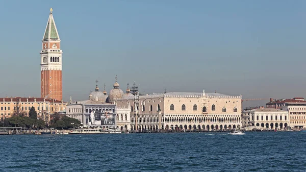 Venedig Italien Dezember 2012 Dogenpalast Und Markierungsturm Meerblick Des Palazzo — Stockfoto