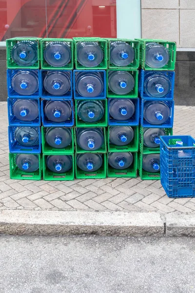 Pila Agua Embotellada Filtrada Cajas Entrega — Foto de Stock