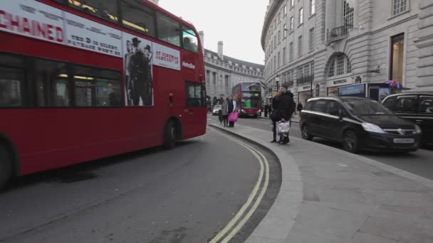 London United Kingdom Januar 2013 Wintertagsverkehr Auf Der Regent Street — Stockvideo