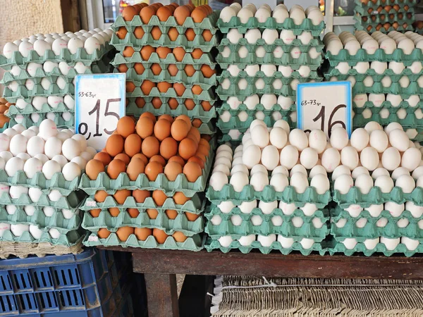 Stor Hög Ägg Till Salu Farmers Market — Stockfoto