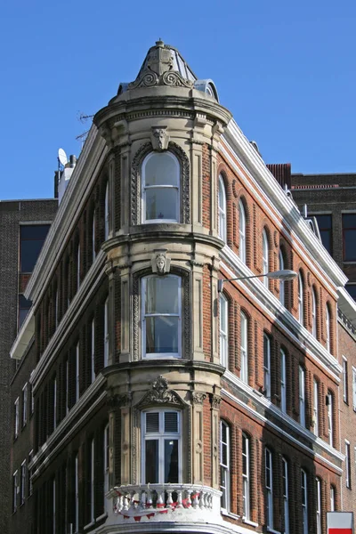 Klasik Eski Köşe Bina Londra Ngiltere — Stok fotoğraf