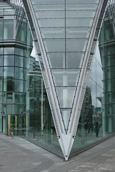 Nouvelle Structure Bâtiment Verre Triangulaire Moderne Londres — Photo