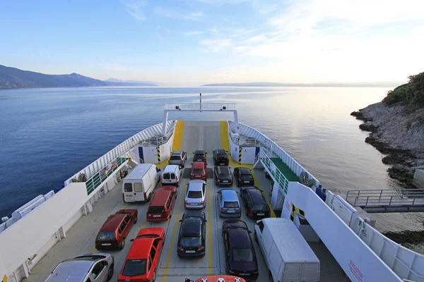 Merag Kroatien Mai 2010 Fähre Beladen Mit Autos Hafen Von — Stockfoto