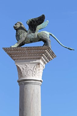 San Marco sütunun kanatlı aslan sembolü Landmark Venedik İtalya
