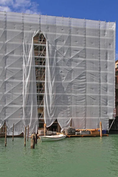 Будівельний Майданчик Каналом Венеції Італія — стокове фото