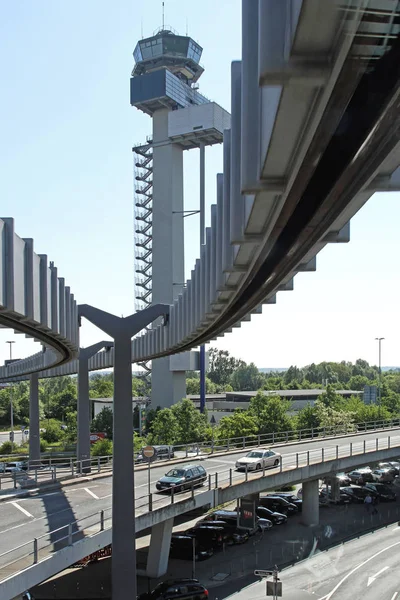 Düsseldorf Németország Május 2011 Emelkedett Mono Vasúti Vonat Irányító Torony — Stock Fotó