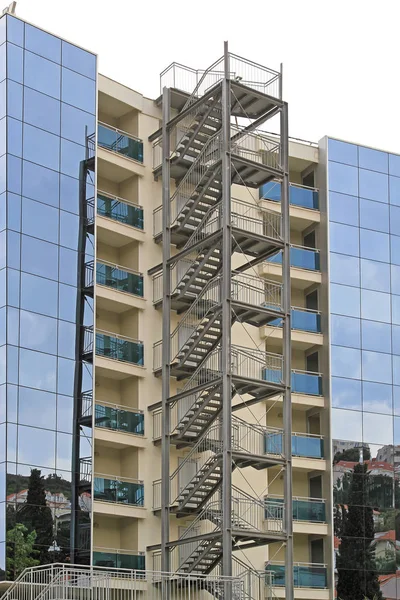 Edifício Escadas Escada Incêndio Exterior Para Emergência — Fotografia de Stock