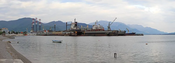 Bijela Montenegro Abril 2011 Construção Navios Floating Shipyard Dock Panorama — Fotografia de Stock