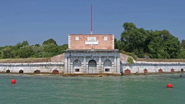 Venedik Lagoon Island Fort Sant Andrea