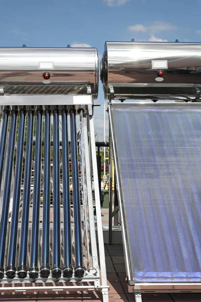 太陽熱温水暖房システム用ガラス管 — ストック写真