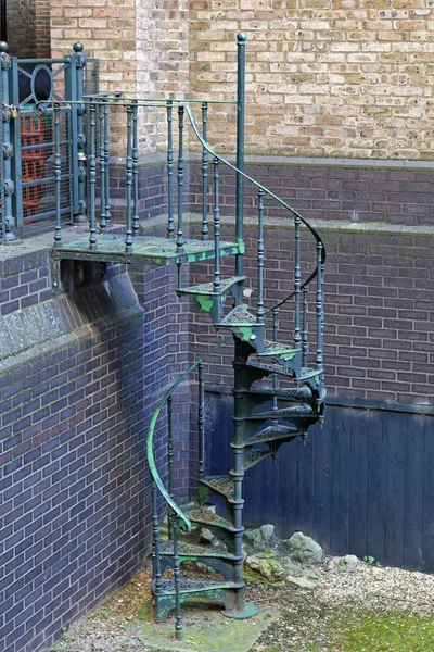 Very Old Outdoor Iron Spiral Stairway — Stock Photo, Image