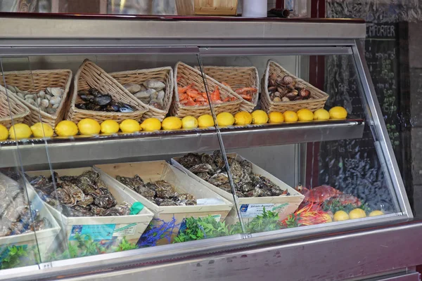 Cannes França Janeiro 2012 Grande Seleção Ostras Frescas Amêijoas Mariscos — Fotografia de Stock