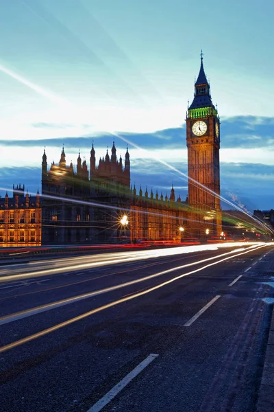 Londen Landmark Big Ben Houses Parliament Met Licht Trails — Stockfoto
