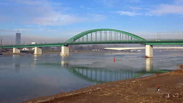 Ponte Verde Velha Sobre Rio Sava Belgrado — Fotografia de Stock