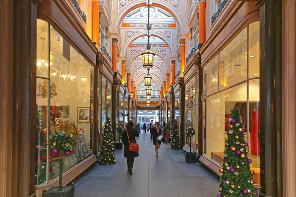 Londres Reino Unido Novembro 2013 Decoração Natal Royal Arcade Shopping — Fotografia de Stock