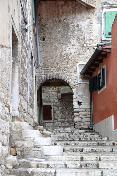 Lépcsősor Utca Régi Város Rovinj Horvátország — Stock Fotó