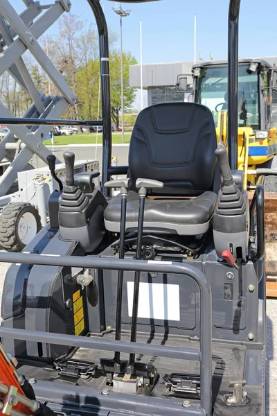 Positie Van Bestuurder Met Joystick Besturingselementen Construction Machinery — Stockfoto