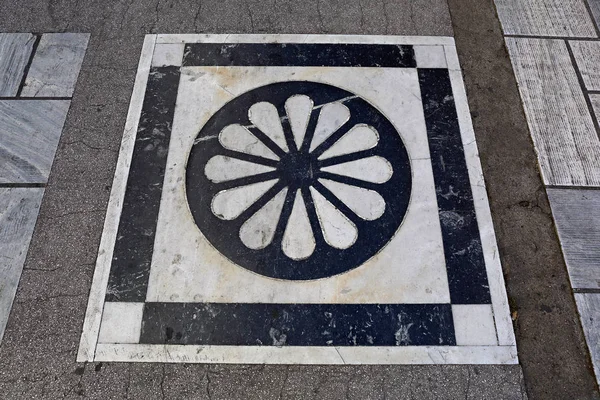 Marble Wheel Shape Pavement Floor Tile — Stock Photo, Image