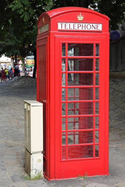 オーストリア ウィーンの有名なイギリス赤い電話ボックス — ストック写真