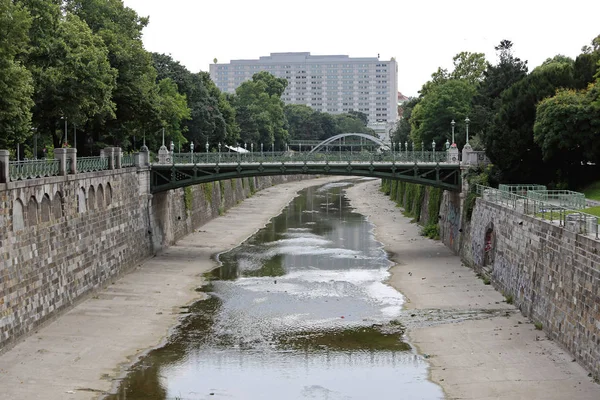 Річка Wien Проходження Корита Віденського Міського Парку Відні — стокове фото