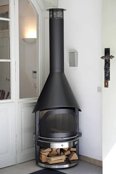 Modern Black Wood Burning Stove Chimney — Stock Photo, Image