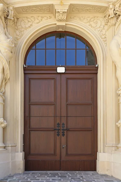 Puerta Arco Madera Edificio Entrada Viena —  Fotos de Stock