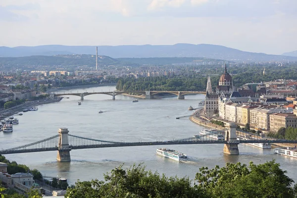 Broar Över Floden Danube Eftermiddag Budapest City — Stockfoto