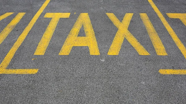 Yellow Taxi Sign Parking Spots Street — Stock Photo, Image
