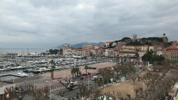 Oude Binnenstad Met Kasteel Fort Cannes Frankrijk — Stockvideo