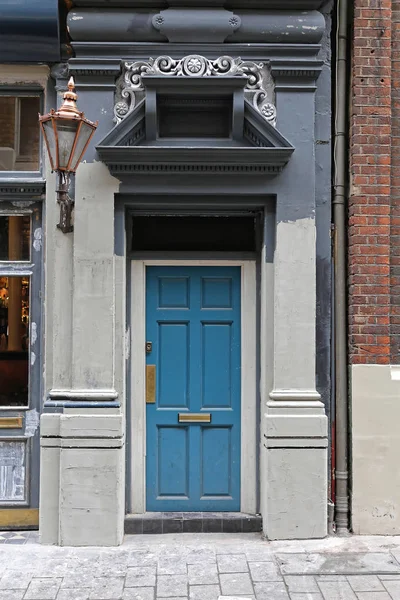 Blue Door Old House Entrance London — Stock Photo, Image