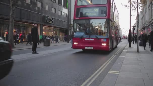 Лондон Великобританія Листопада 2013 Трафіку Оксфорд Стріт Зимовий День Лондоні — стокове відео