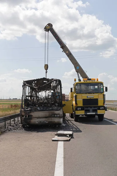 Spálené Autobusové Dálnice Pomoc Zotavení — Stock fotografie